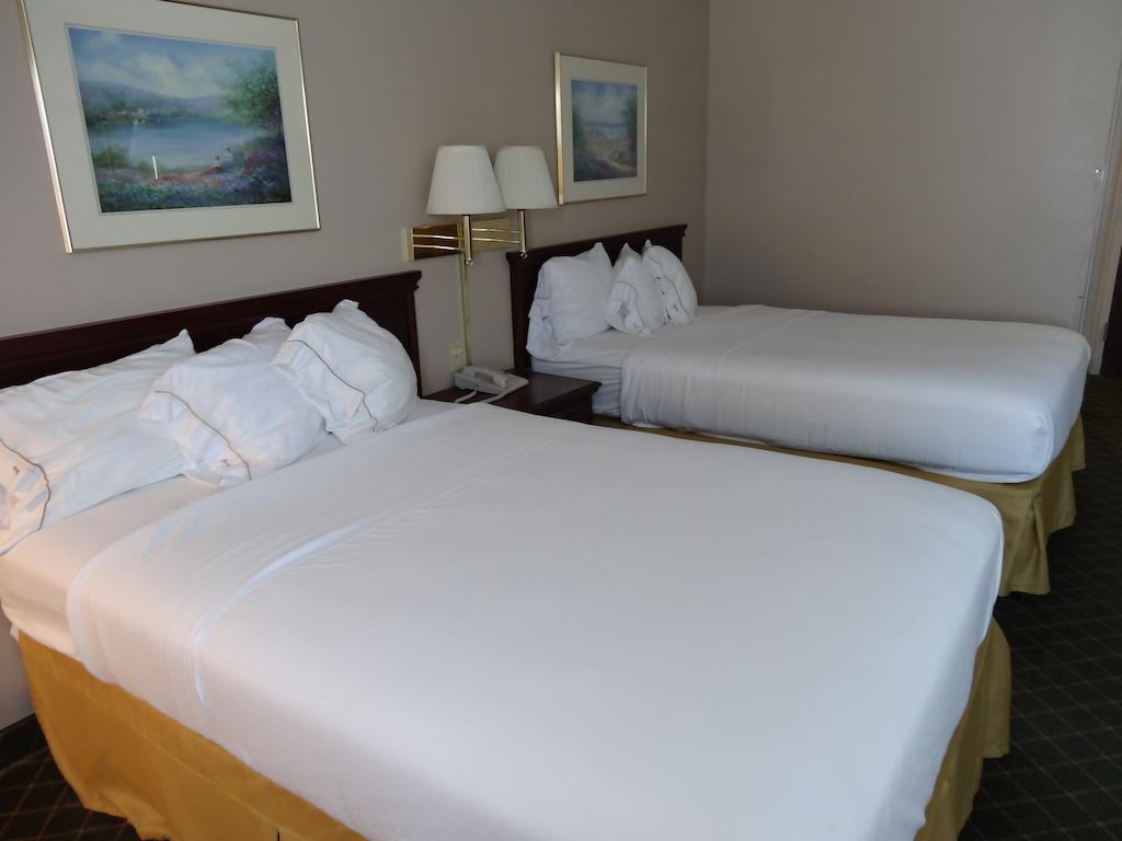 Briarwood Inn - Sparta Δωμάτιο φωτογραφία