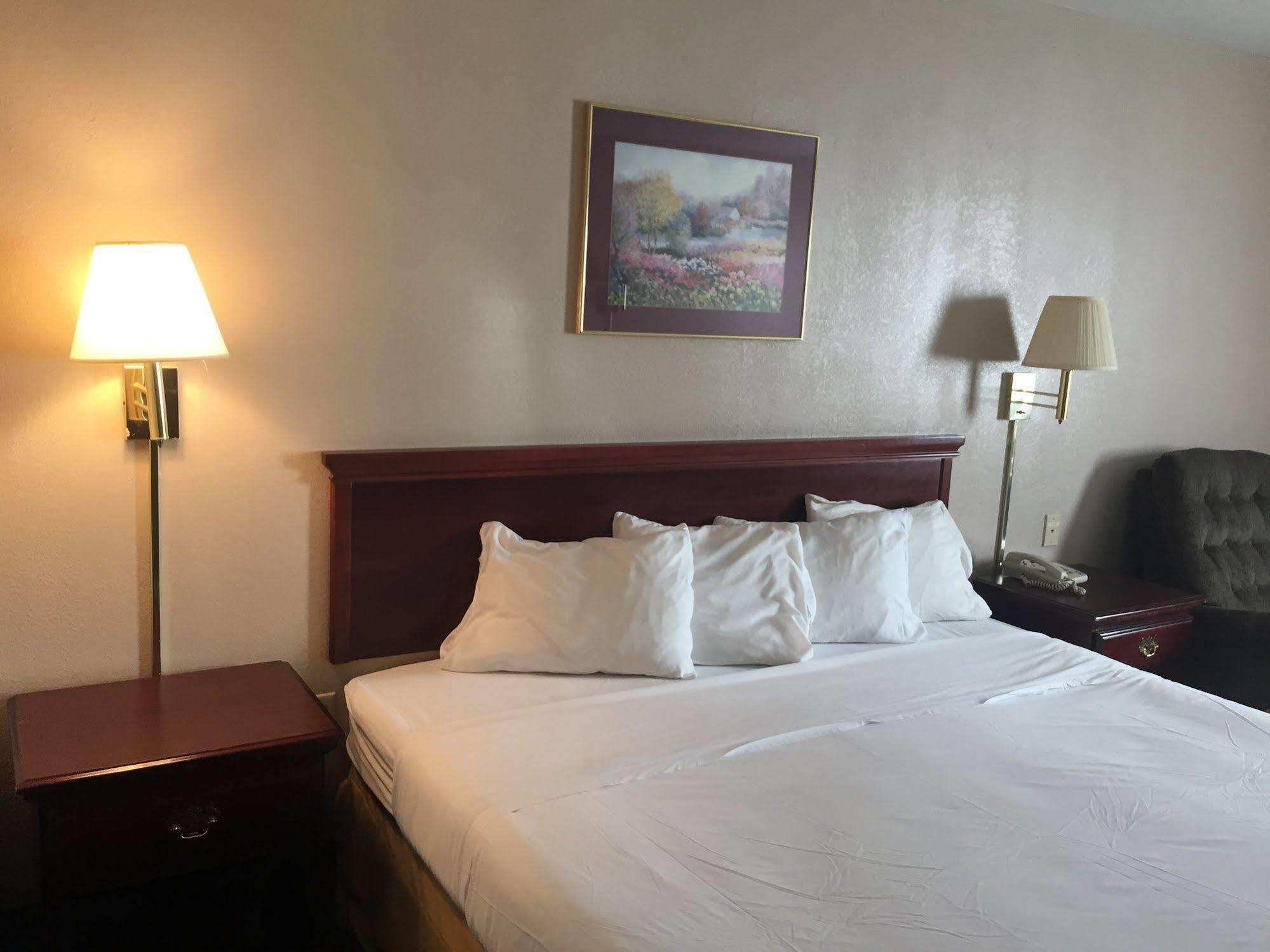 Briarwood Inn - Sparta Εξωτερικό φωτογραφία