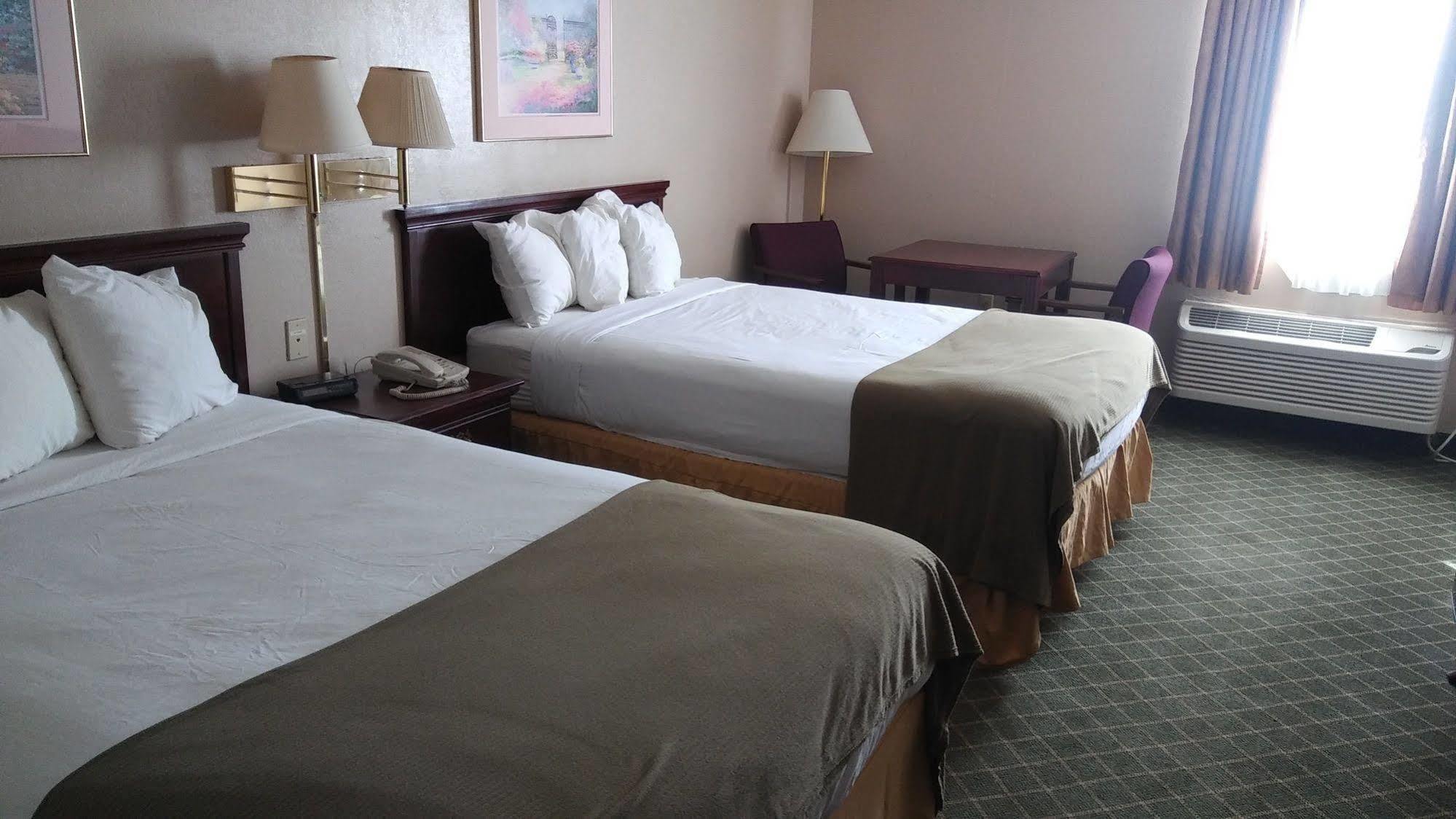 Briarwood Inn - Sparta Εξωτερικό φωτογραφία